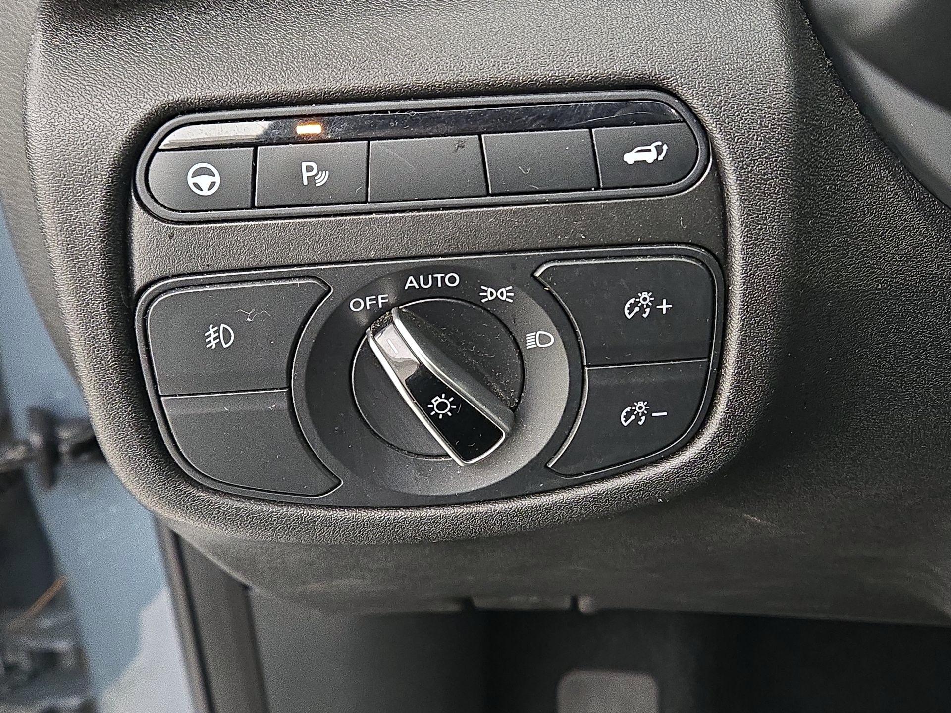 Thumbnail: 2022 INFINITI QX50 - 13