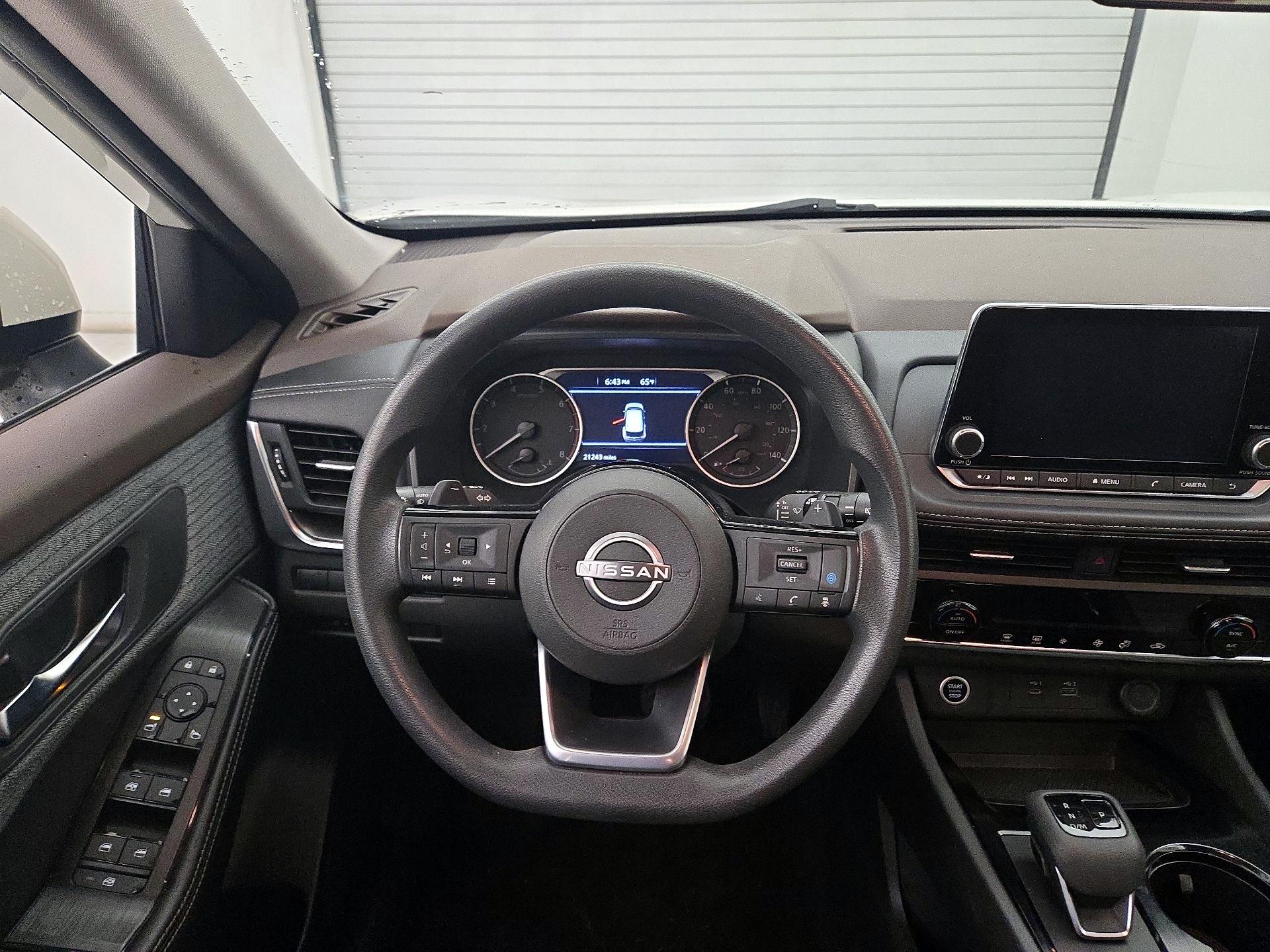 Thumbnail: 2023 Nissan Rogue - 10