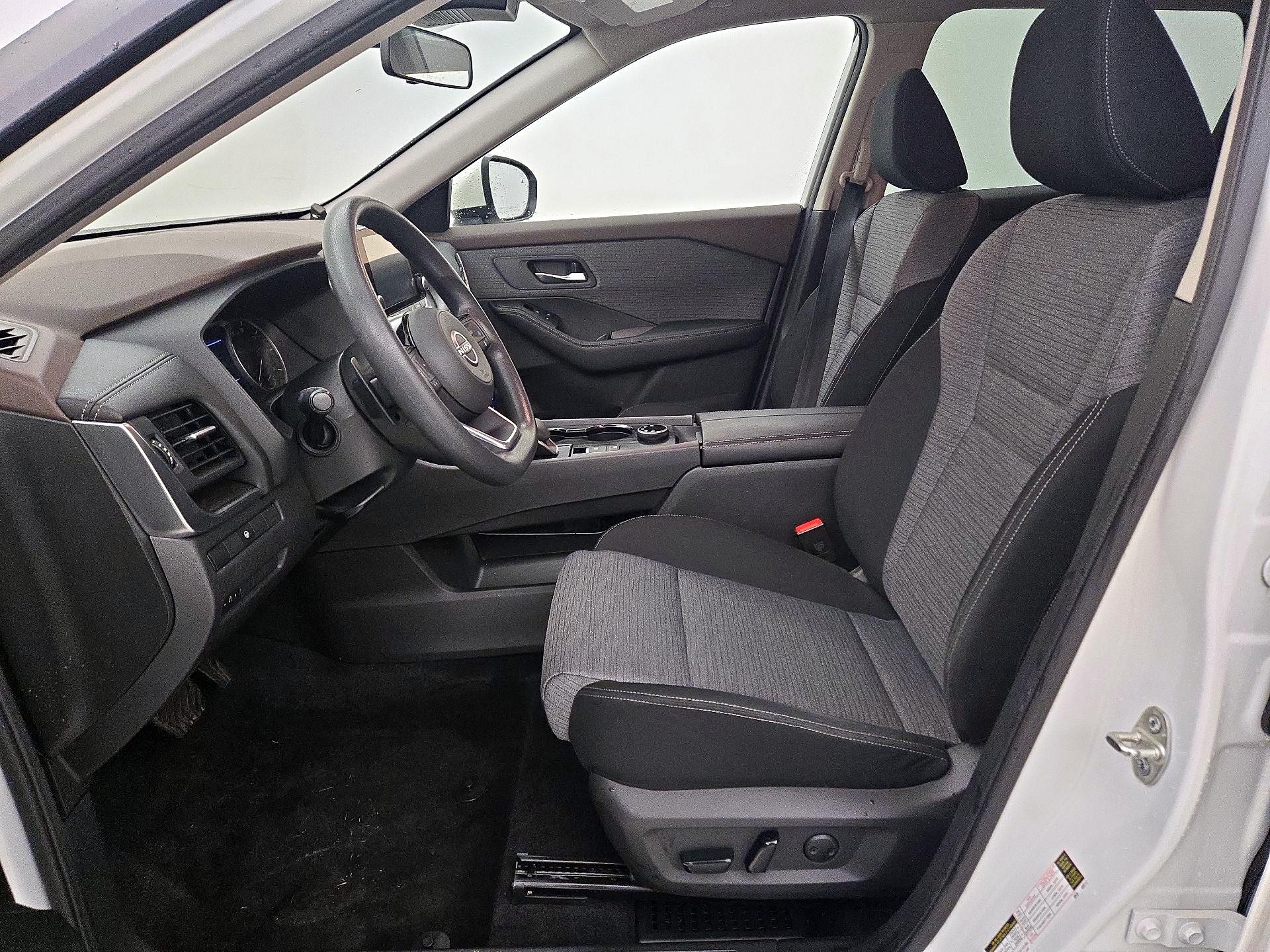 Thumbnail: 2023 Nissan Rogue - 11