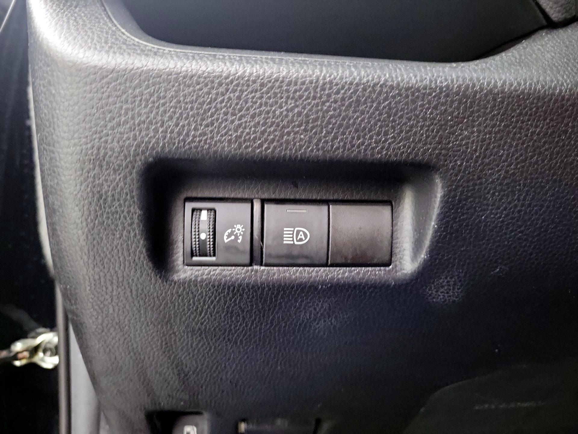 Thumbnail: 2021 Toyota RAV4 - 11