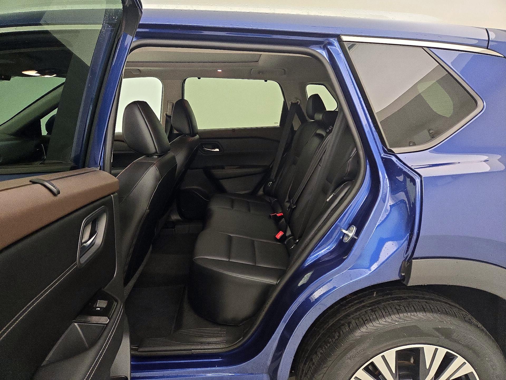 Thumbnail: 2023 Nissan Rogue - 19