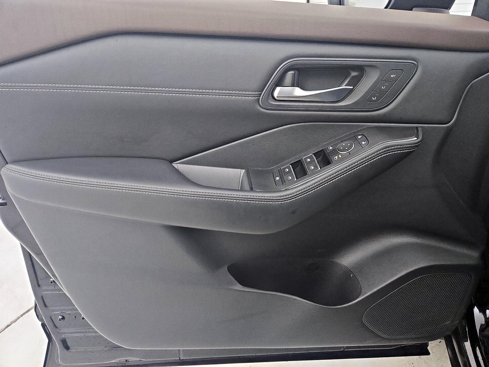 Thumbnail: 2023 Nissan Rogue - 12