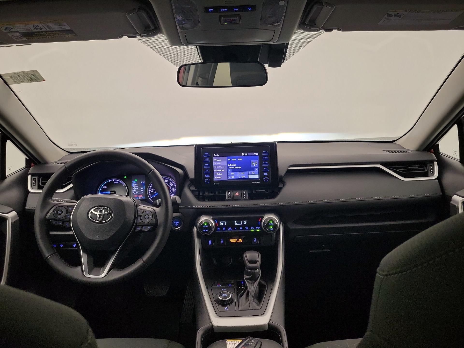 Thumbnail: 2022 Toyota RAV4 - 8