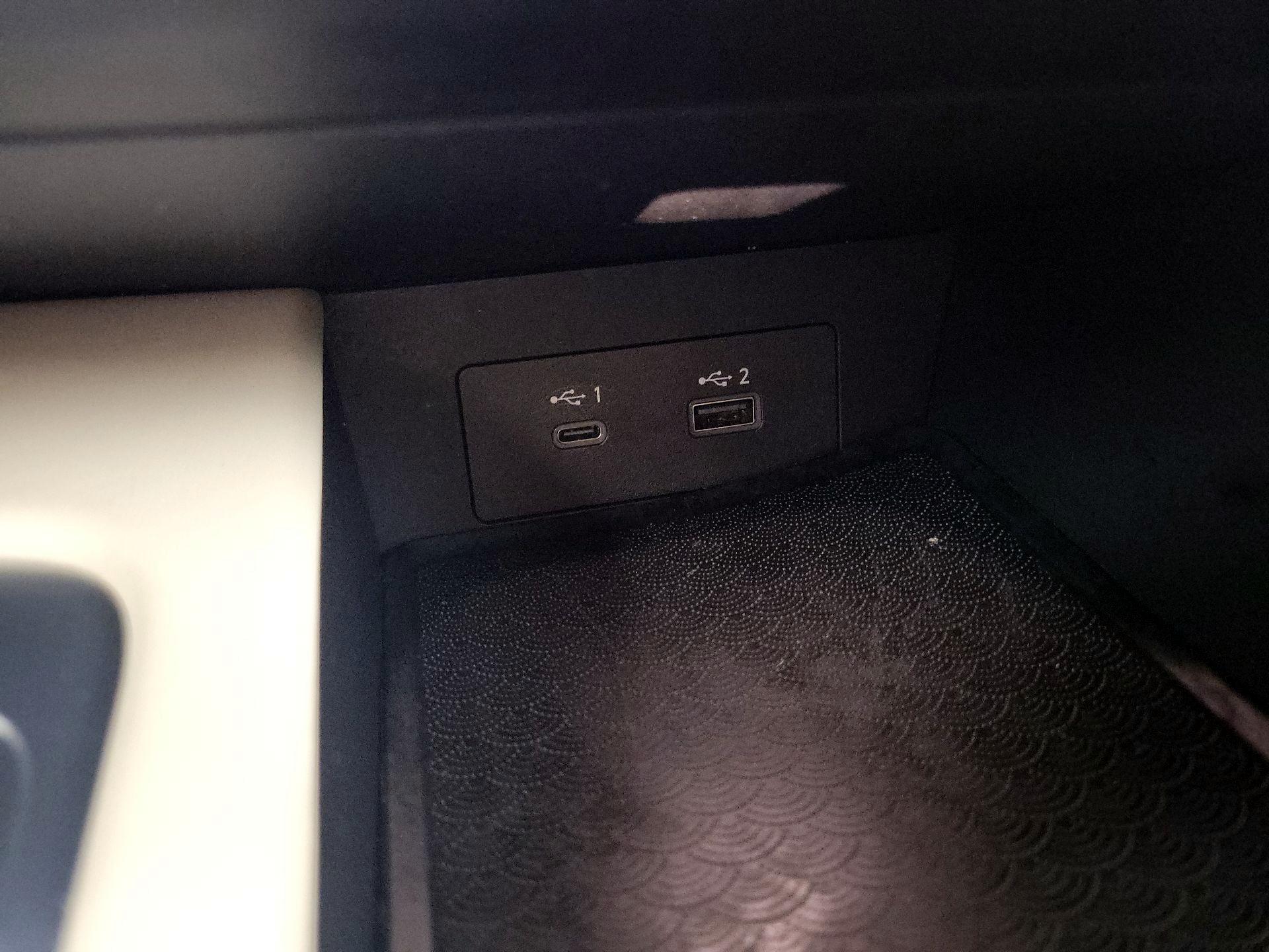 Thumbnail: 2022 INFINITI QX60 - 16