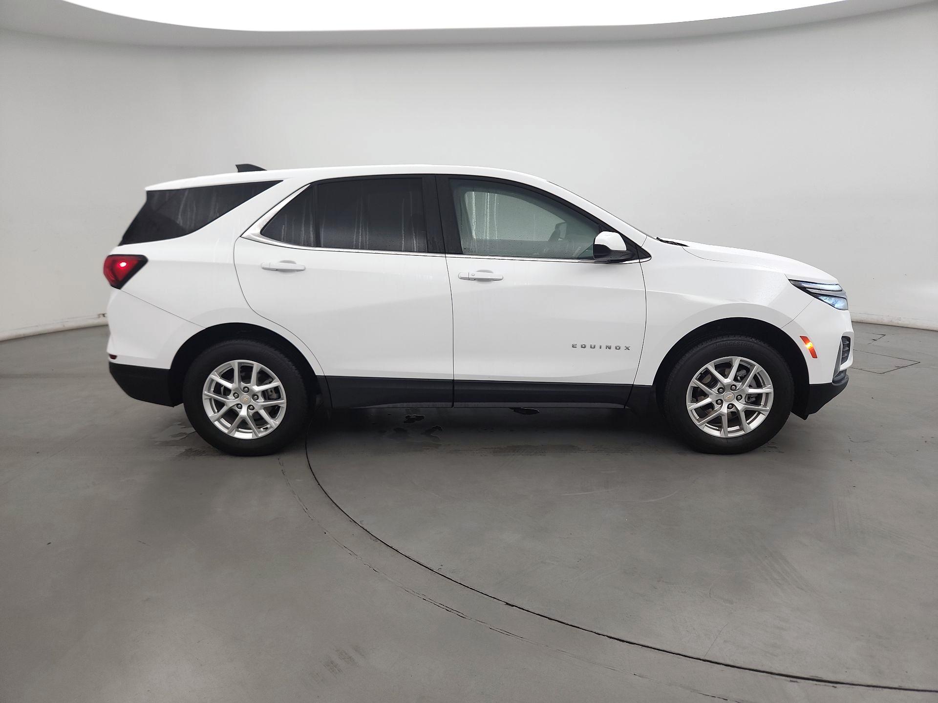 Thumbnail: 2023 Chevrolet Equinox - 4