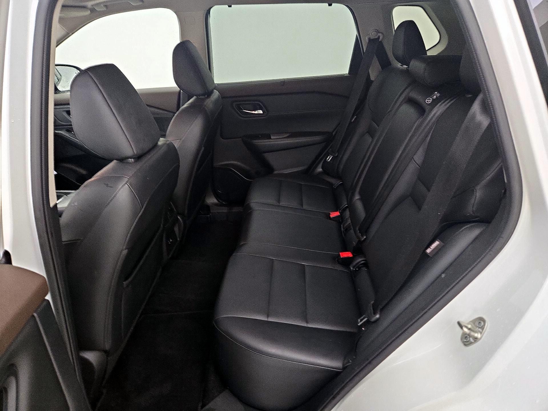 Thumbnail: 2022 Nissan Rogue - 19