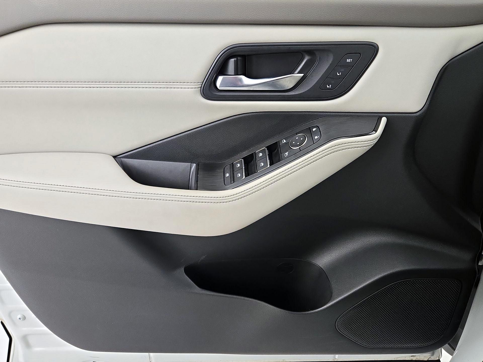 Thumbnail: 2023 Nissan Rogue - 12