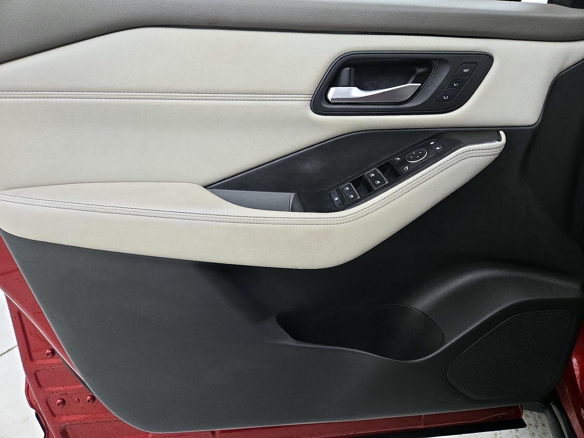 Thumbnail: 2023 Nissan Rogue - 12