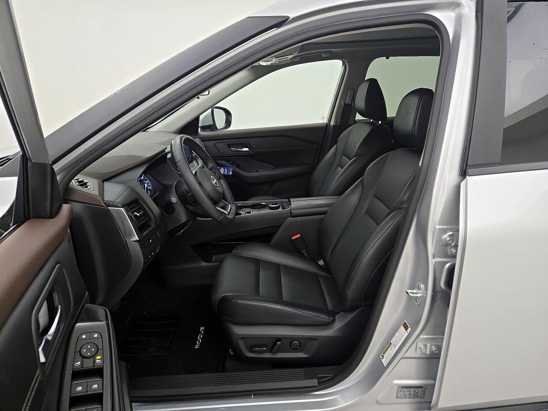 Thumbnail: 2023 Nissan Rogue - 11