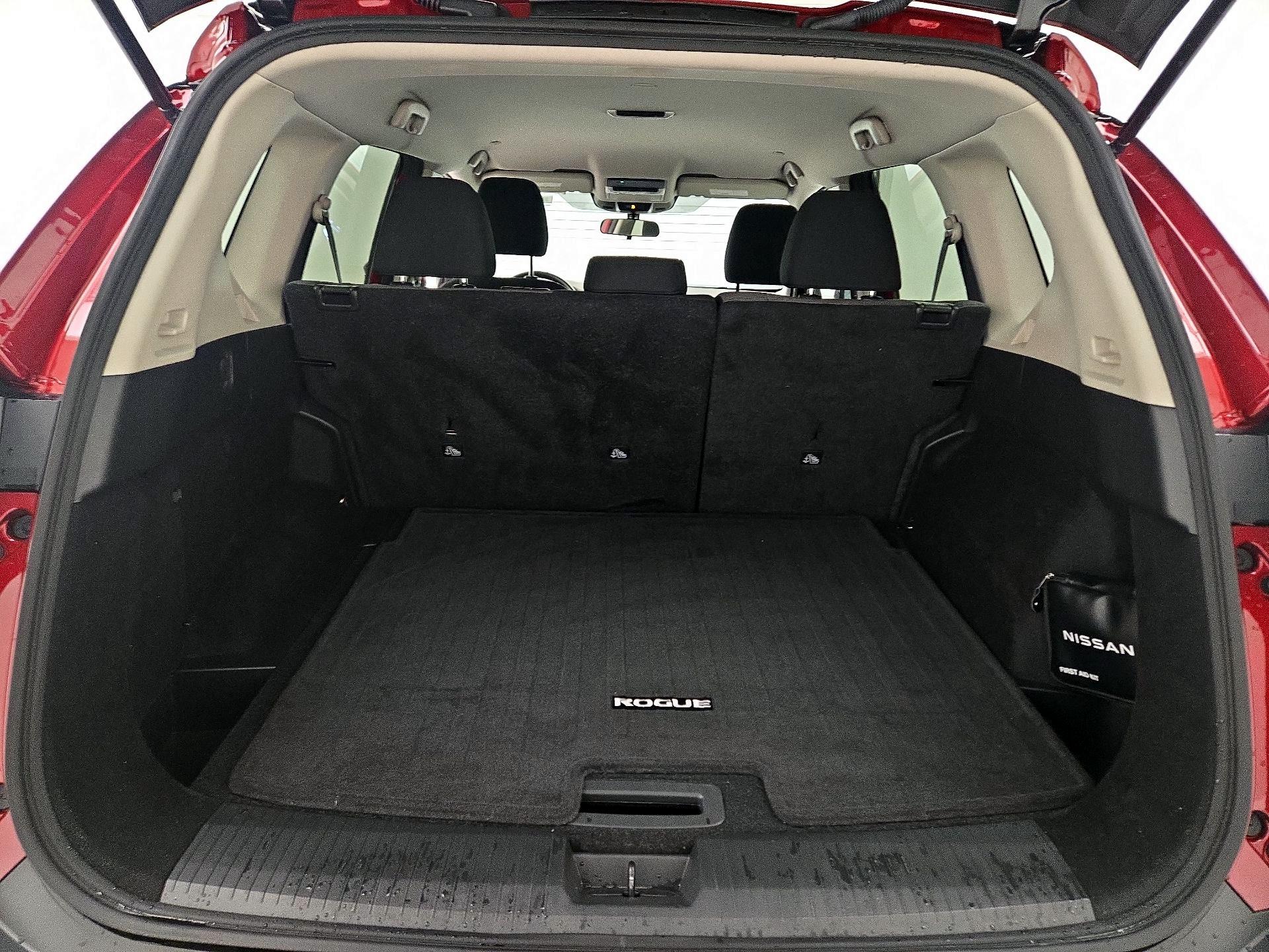 Thumbnail: 2022 Nissan Rogue - 20
