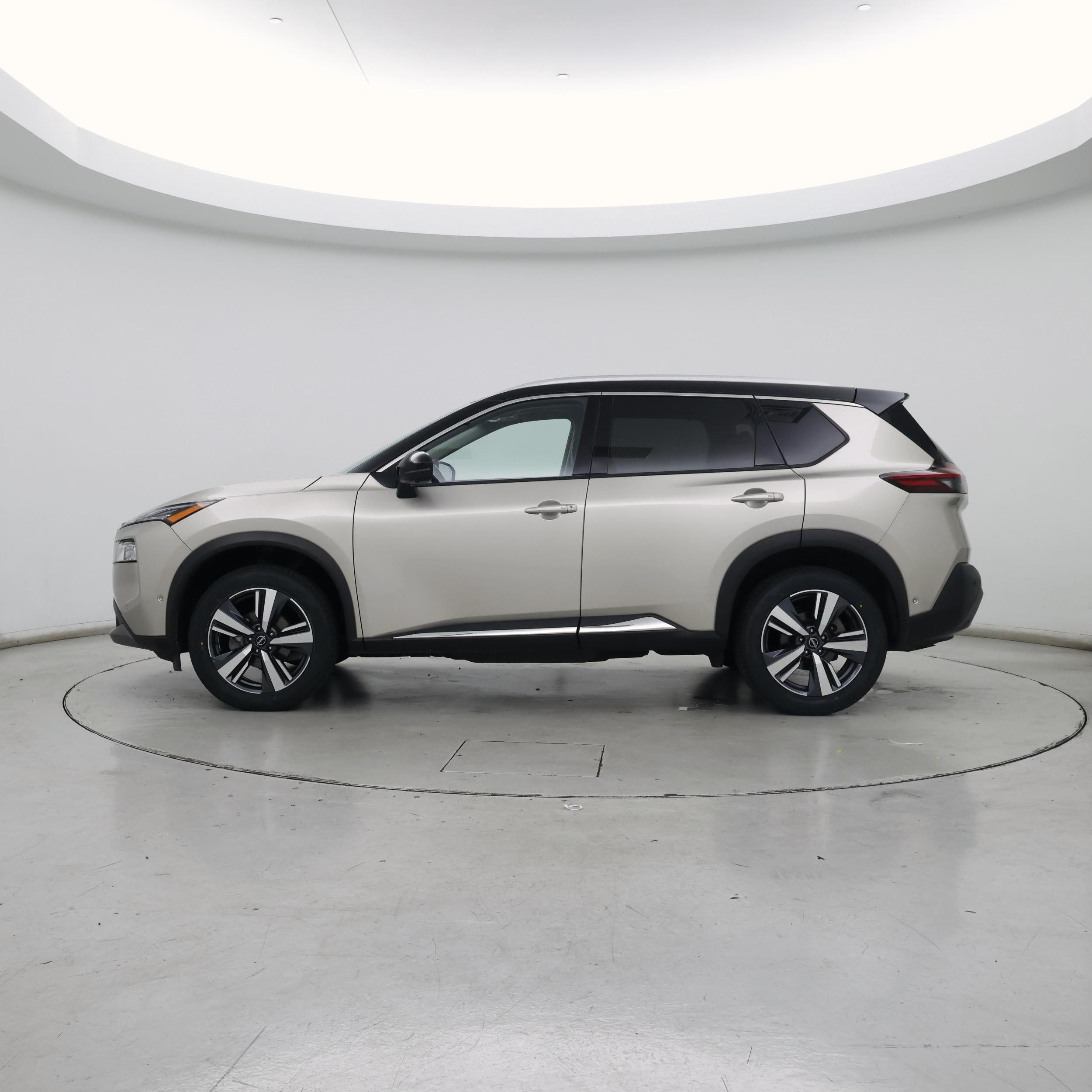 Thumbnail: 2023 Nissan Rogue - 3