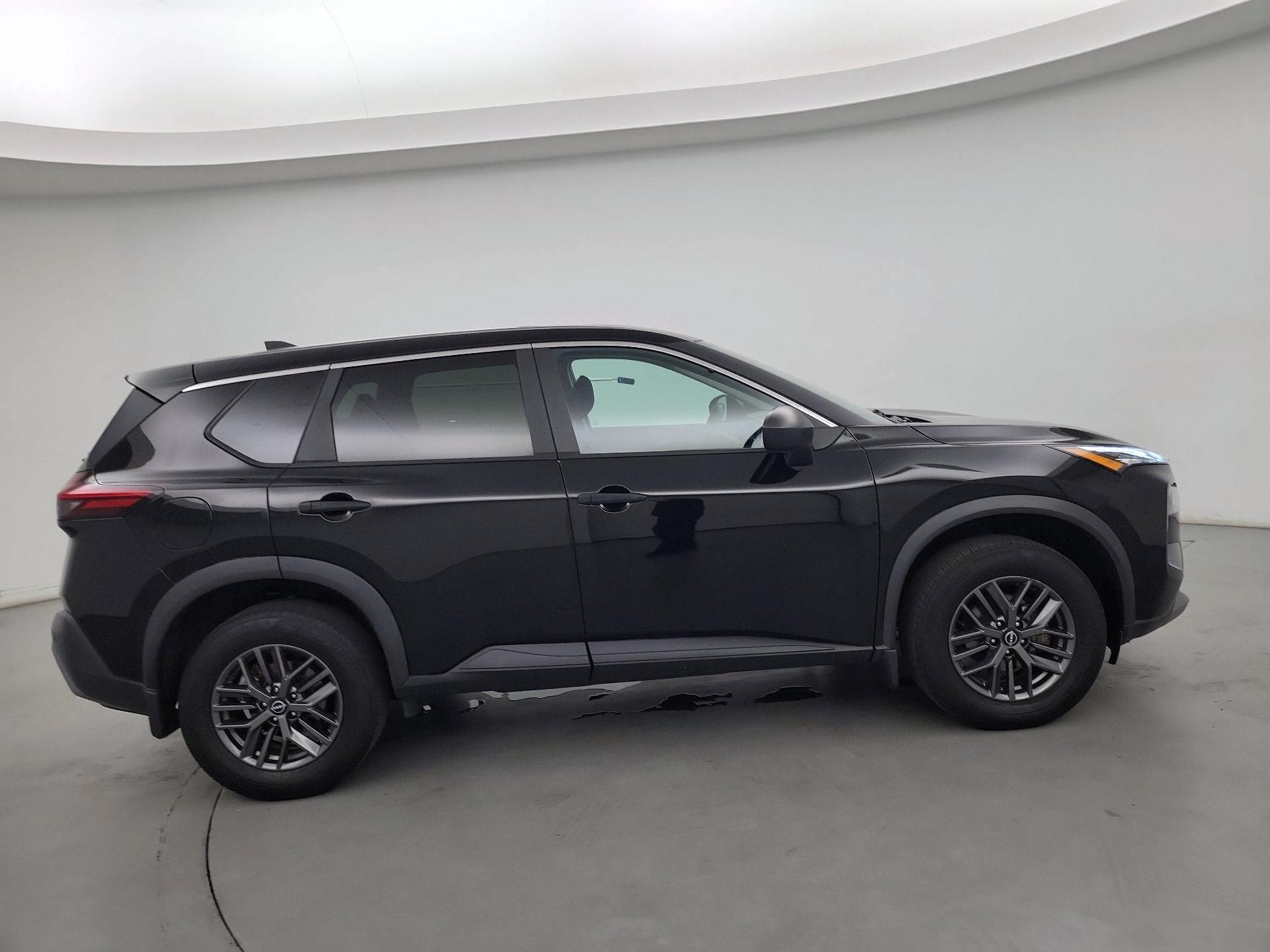 Thumbnail: 2023 Nissan Rogue - 4