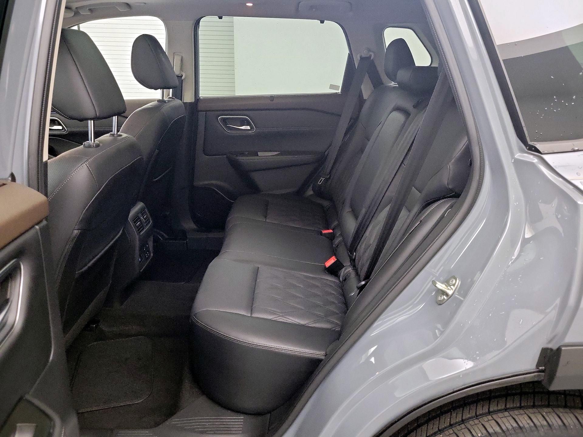 Thumbnail: 2023 Nissan Rogue - 19