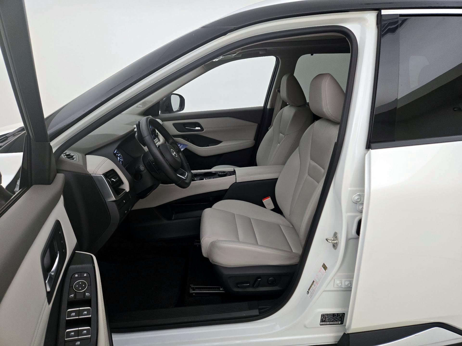 Thumbnail: 2023 Nissan Rogue - 11