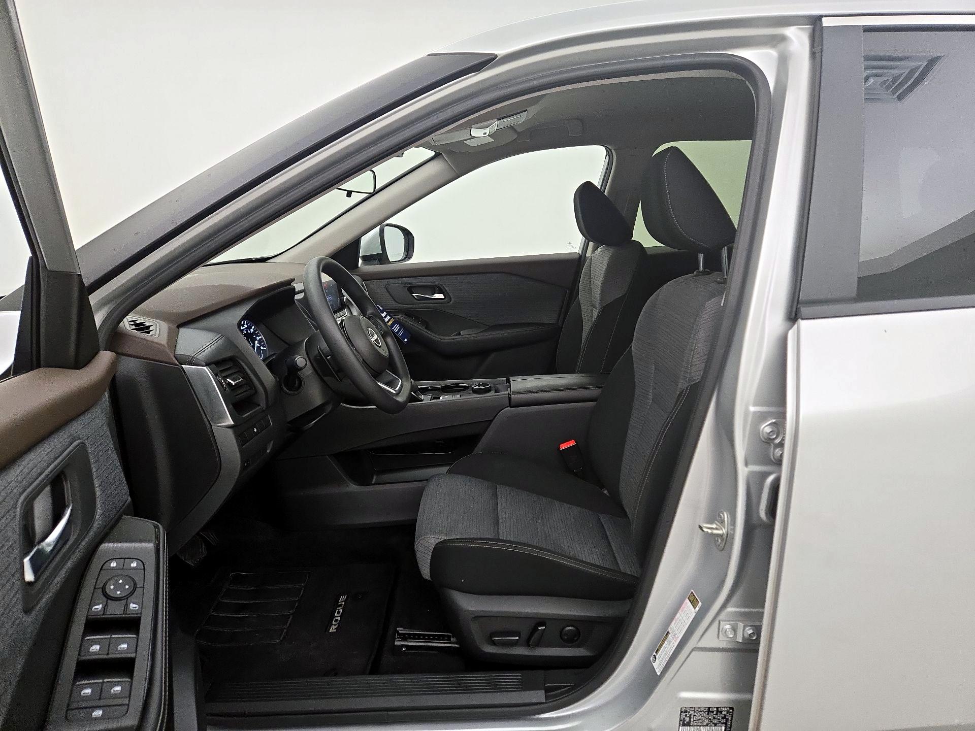 Thumbnail: 2023 Nissan Rogue - 11