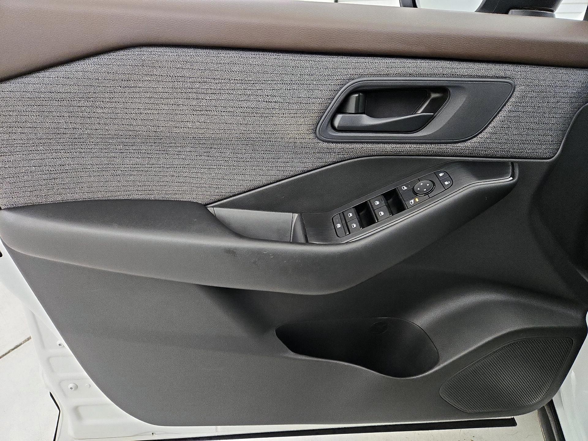 Thumbnail: 2023 Nissan Rogue - 12