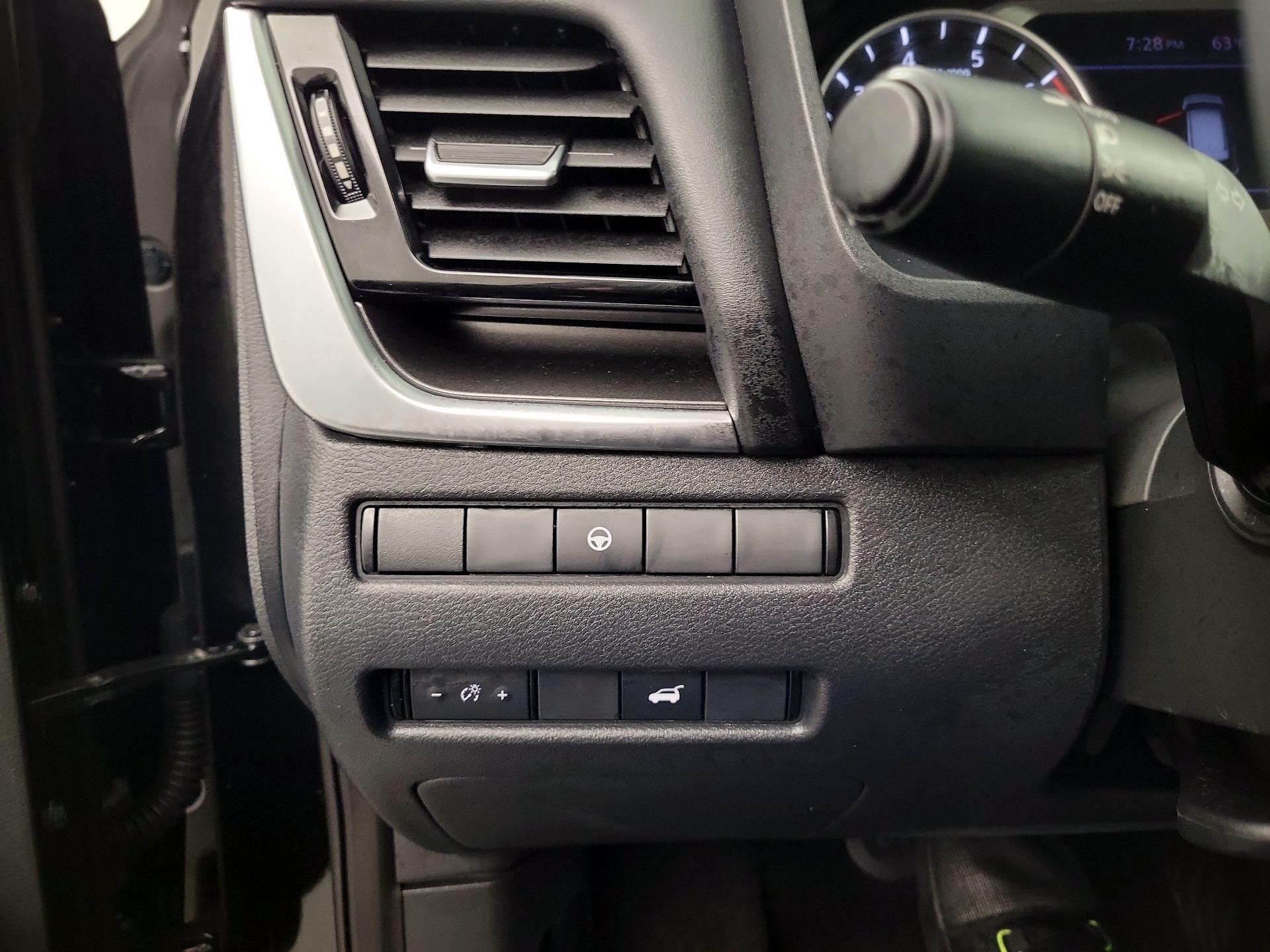 Thumbnail: 2023 Nissan Rogue - 11