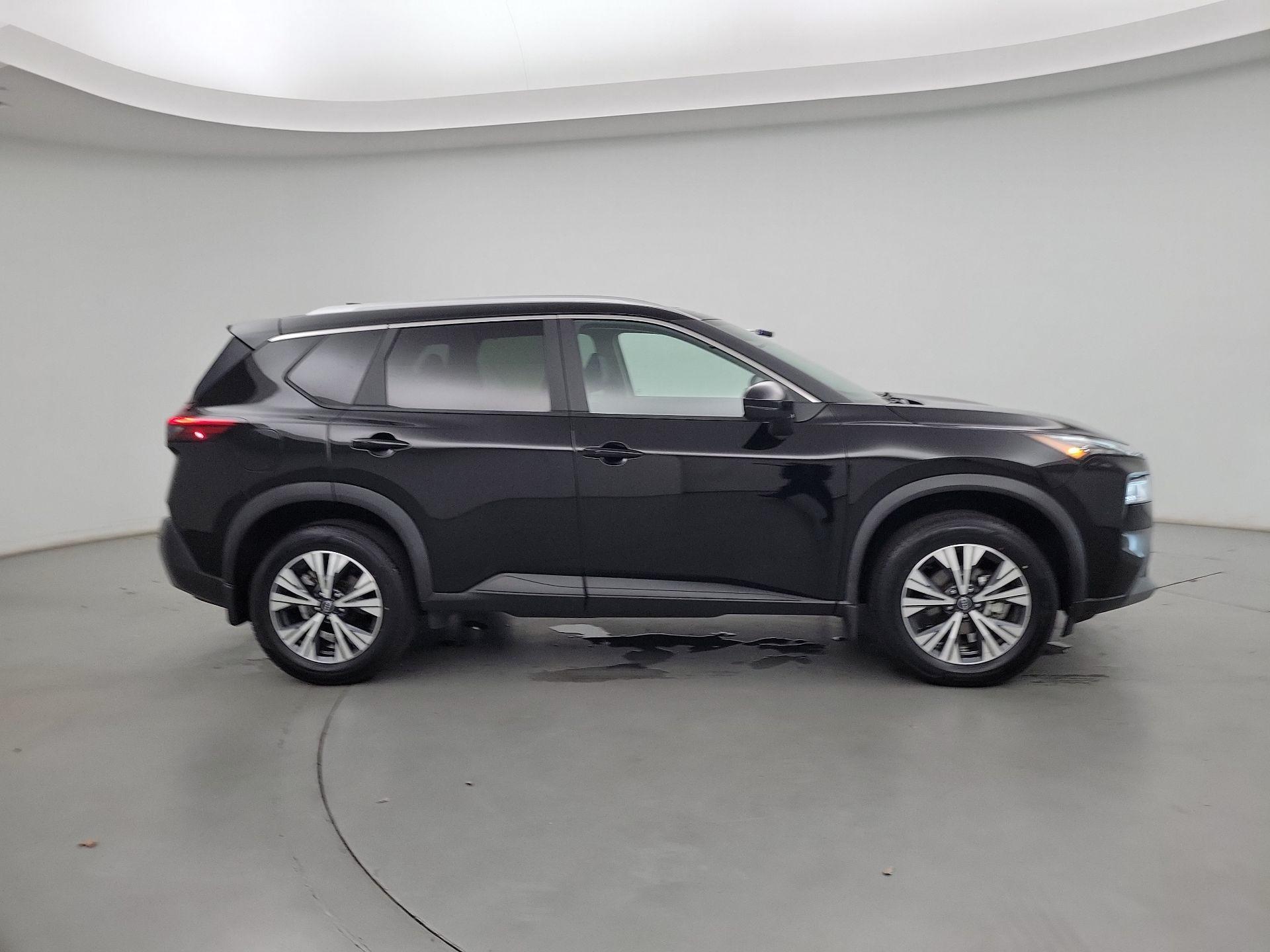 Thumbnail: 2023 Nissan Rogue - 4