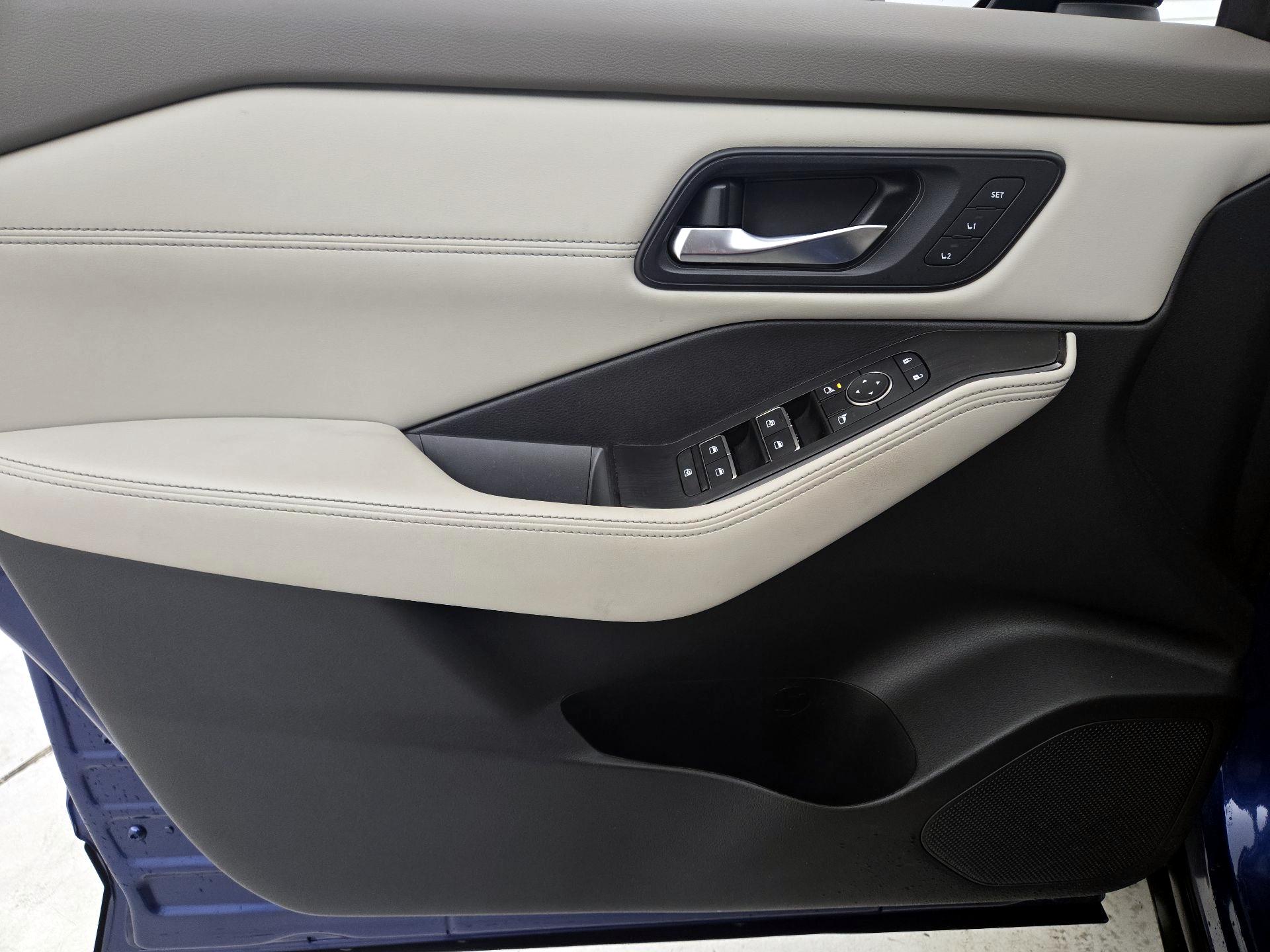 Thumbnail: 2023 Nissan Rogue - 12