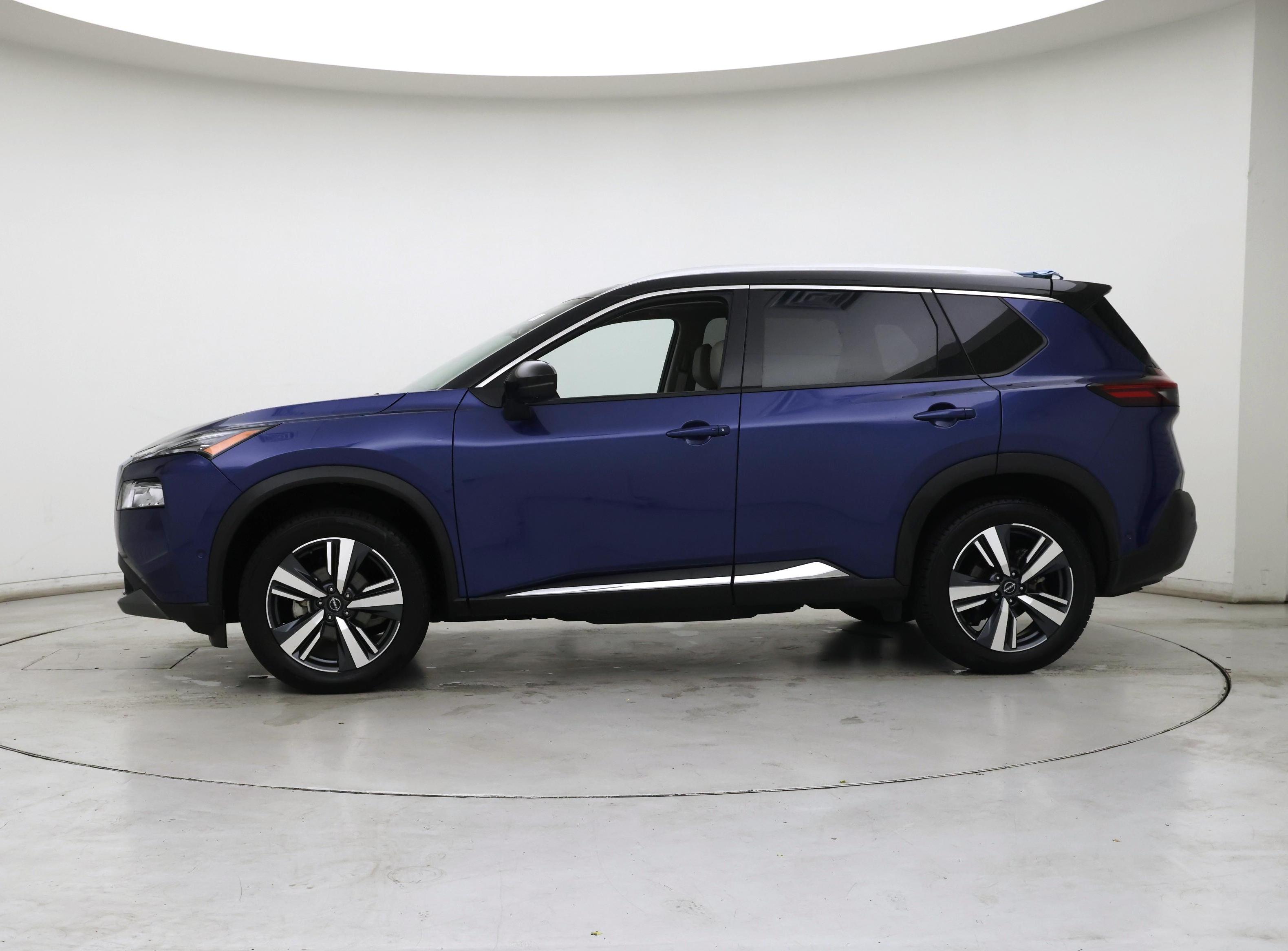 Thumbnail: 2023 Nissan Rogue - 3