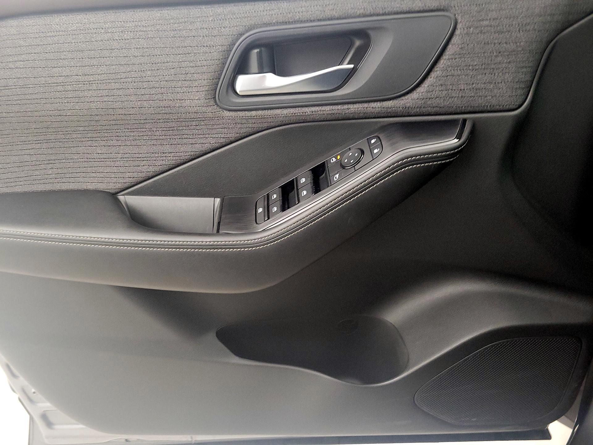 Thumbnail: 2022 Nissan Rogue - 12