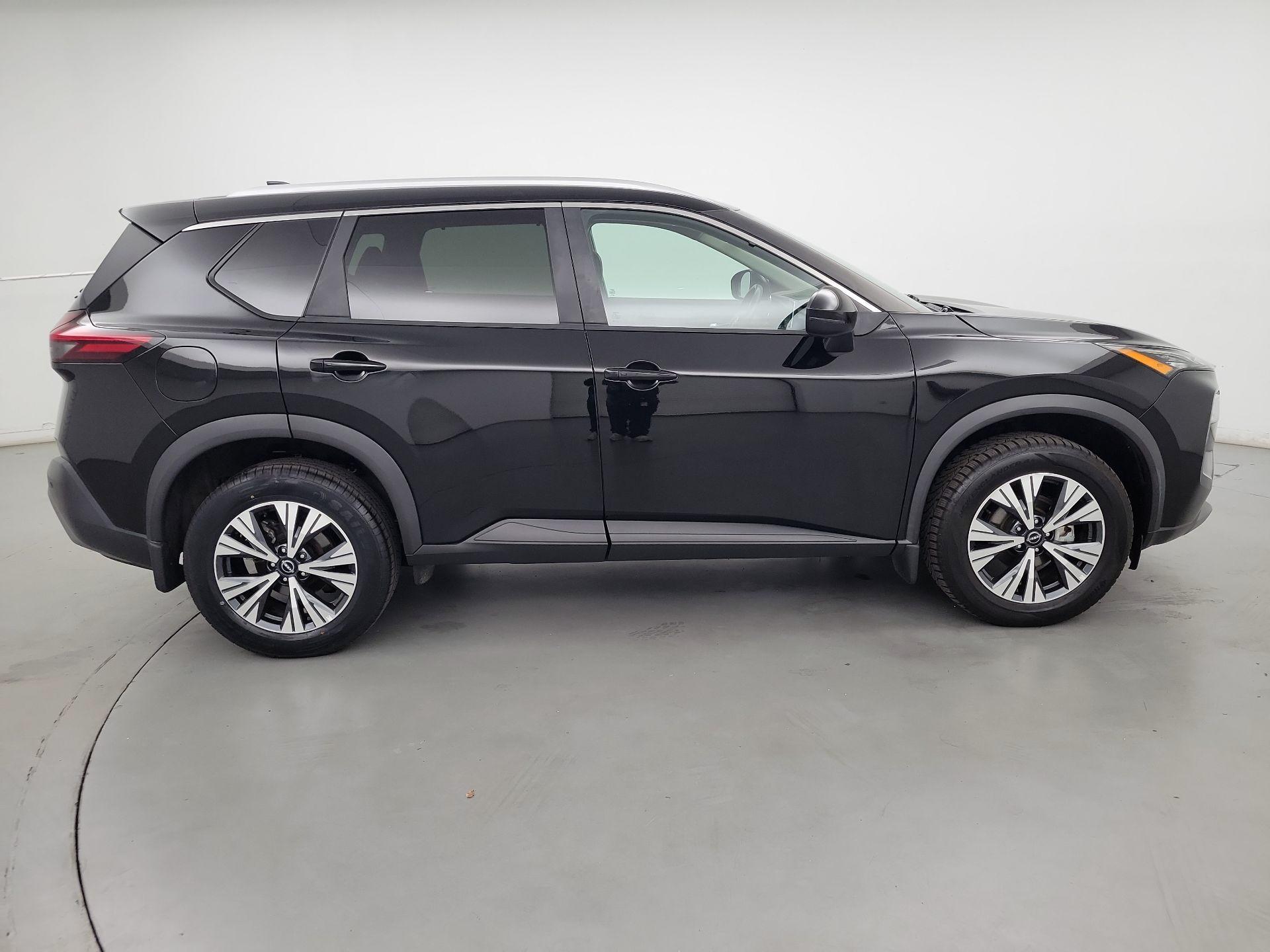 Thumbnail: 2022 Nissan Rogue - 4