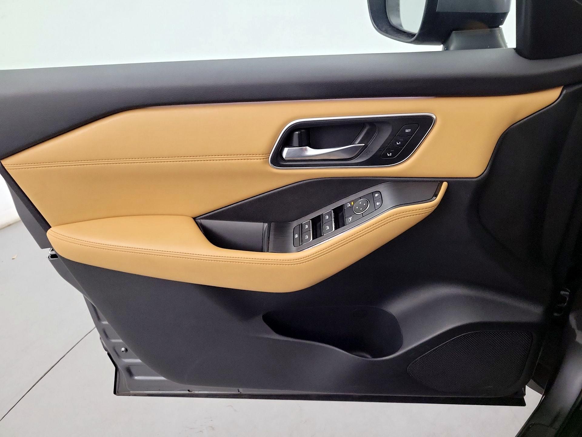 Thumbnail: 2023 Nissan Rogue - 10