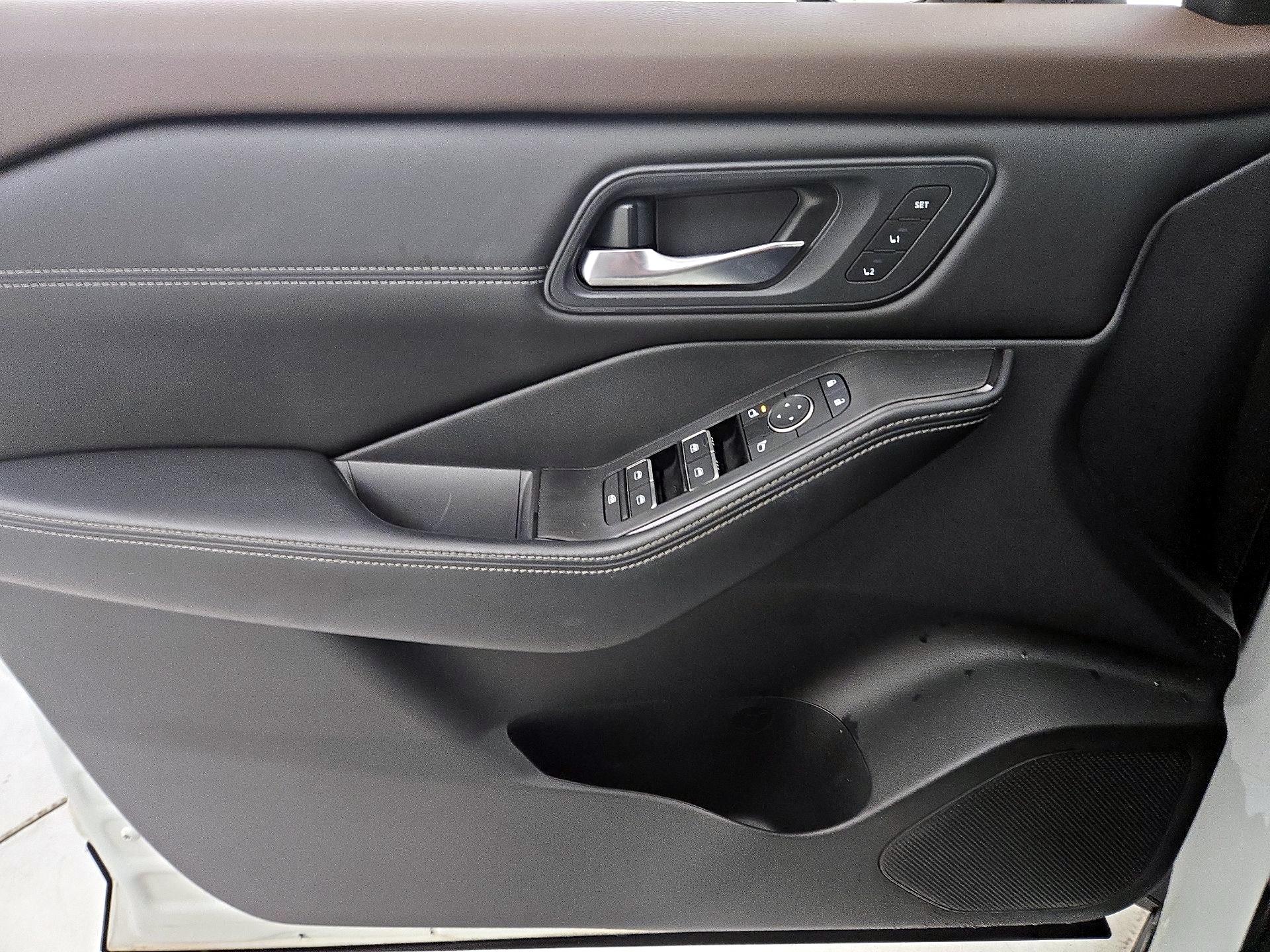 Thumbnail: 2023 Nissan Rogue - 12