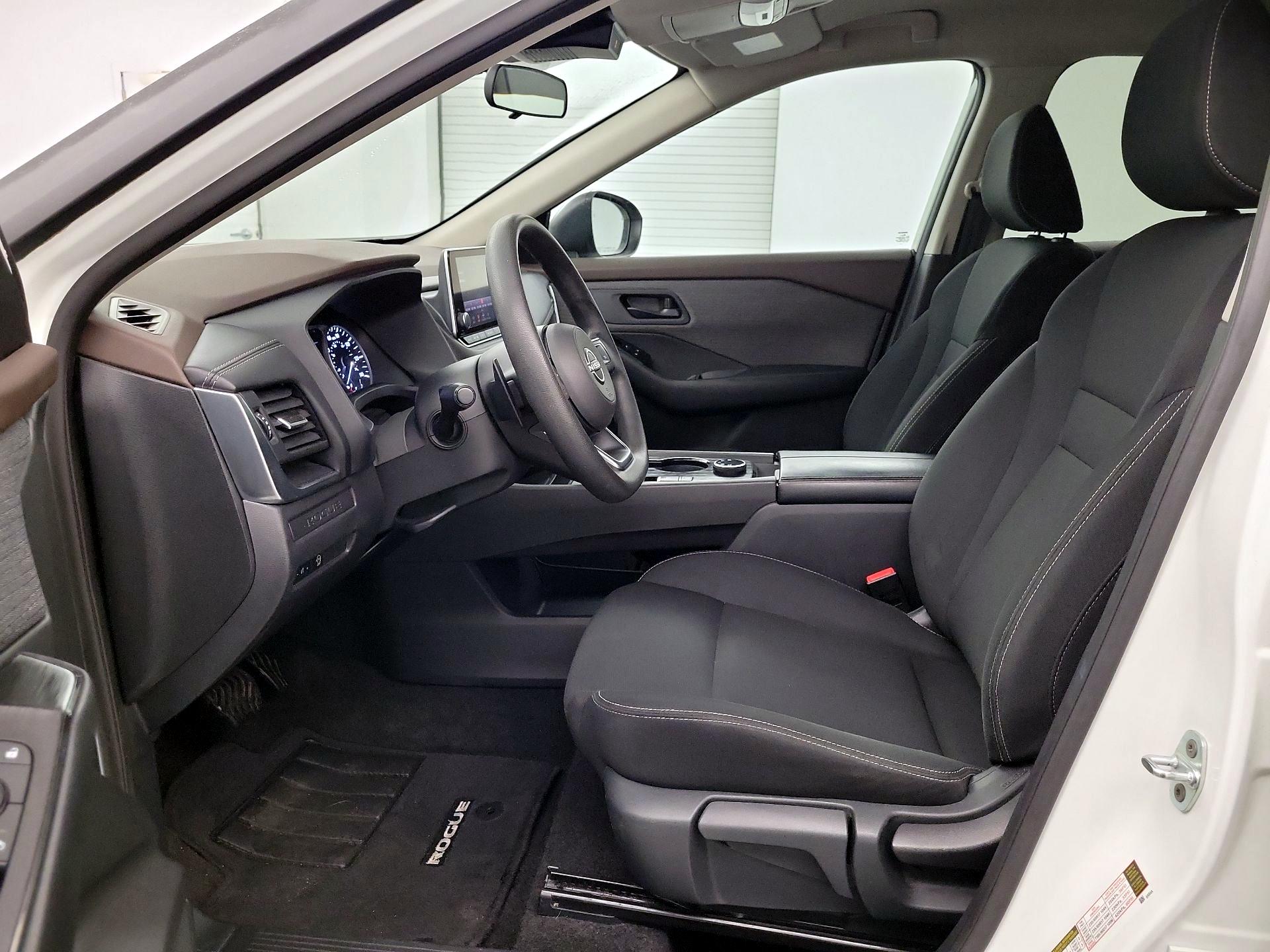 Thumbnail: 2023 Nissan Rogue - 9