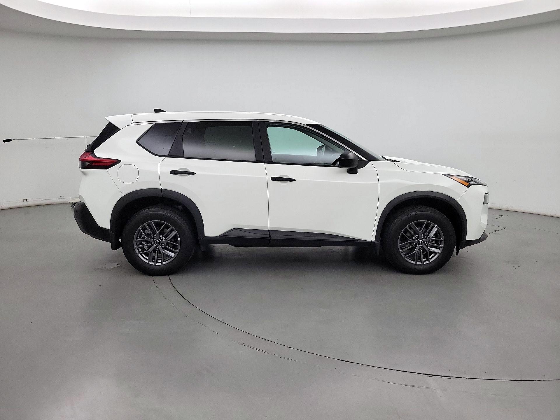 Thumbnail: 2023 Nissan Rogue - 4