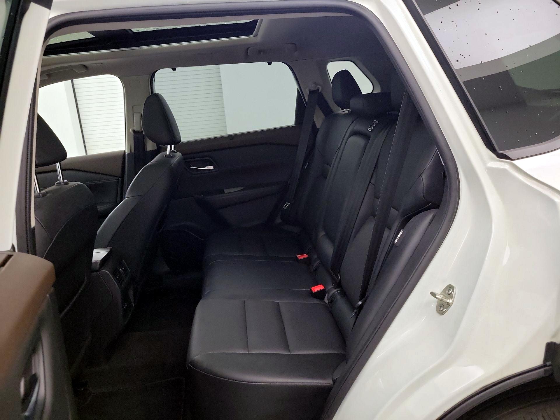 Thumbnail: 2022 Nissan Rogue - 18