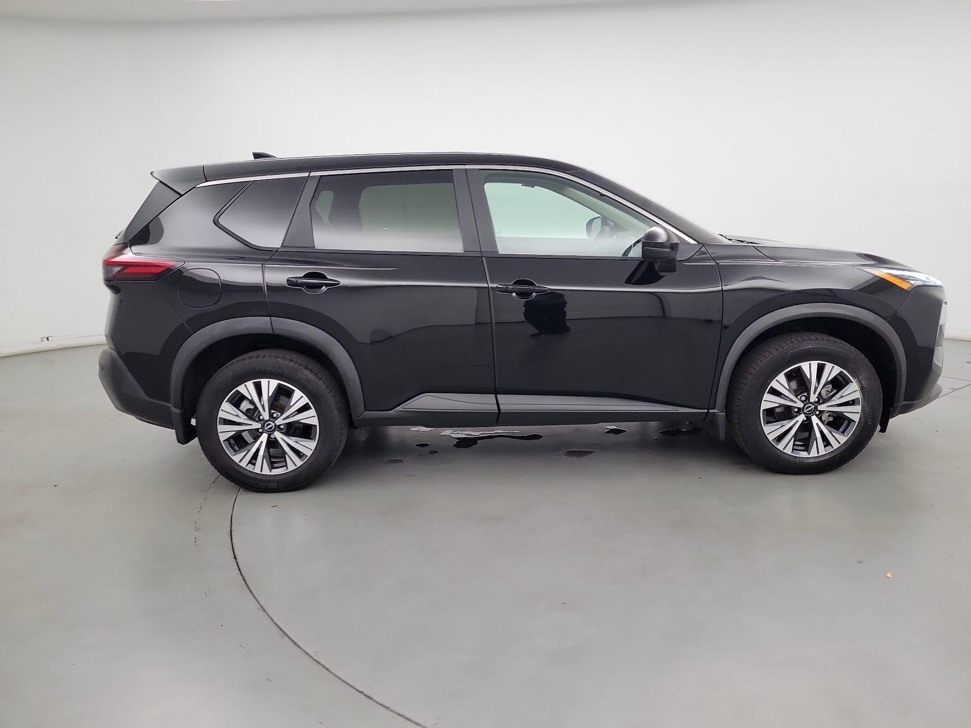 Thumbnail: 2022 Nissan Rogue - 4