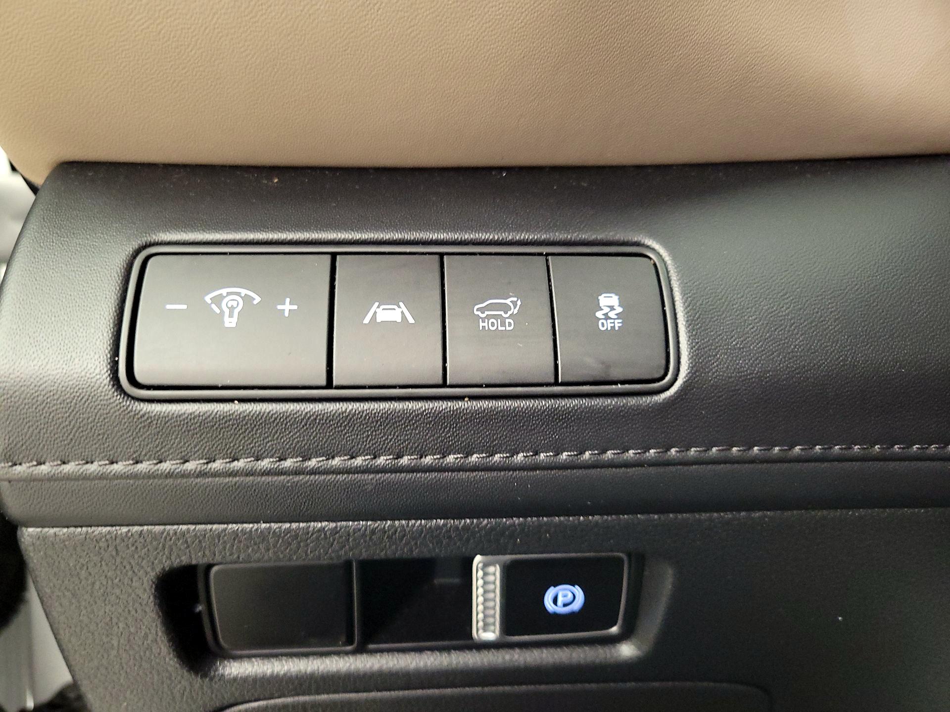 Thumbnail: 2023 Hyundai Santa Fe - 13