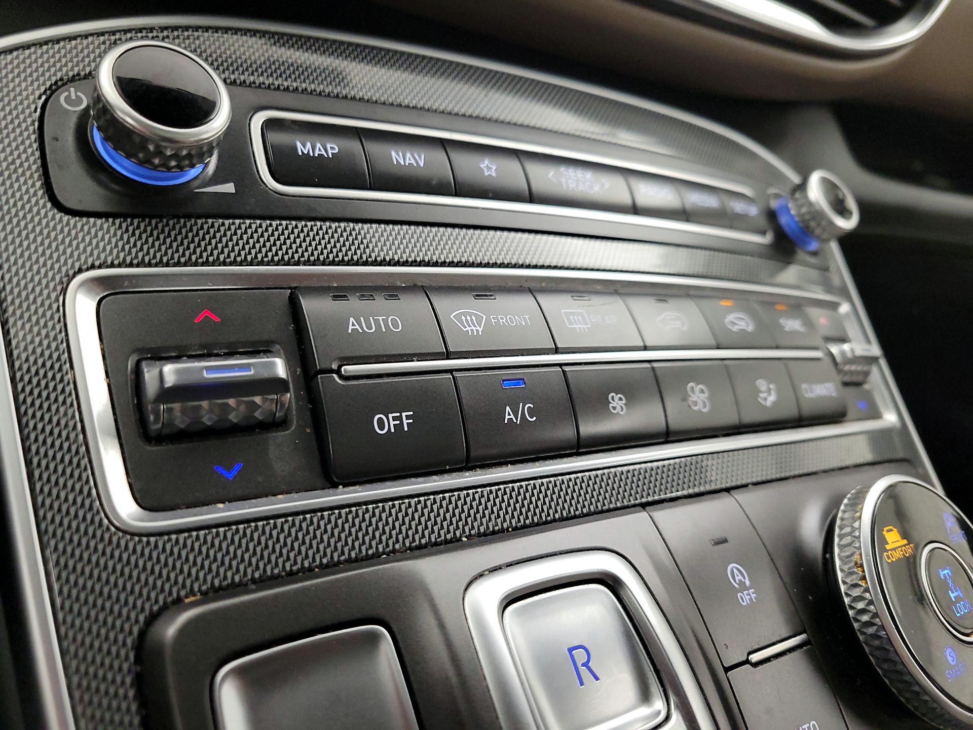 Thumbnail: 2023 Hyundai Santa Fe - 17