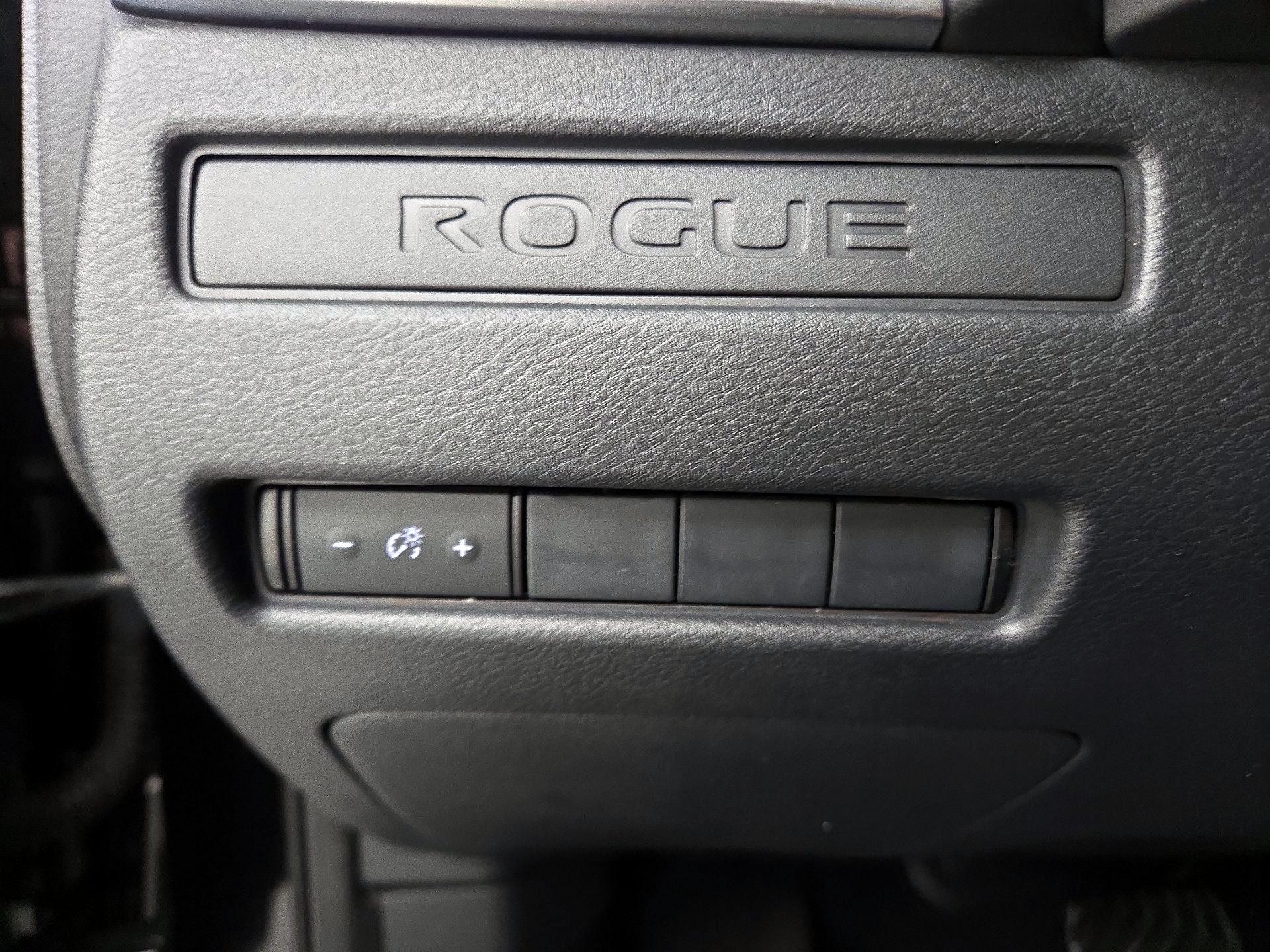 Thumbnail: 2023 Nissan Rogue - 13