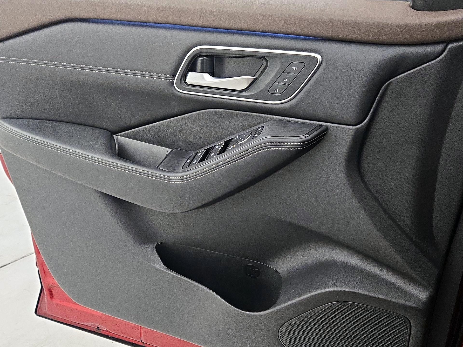 Thumbnail: 2023 Nissan Rogue - 12