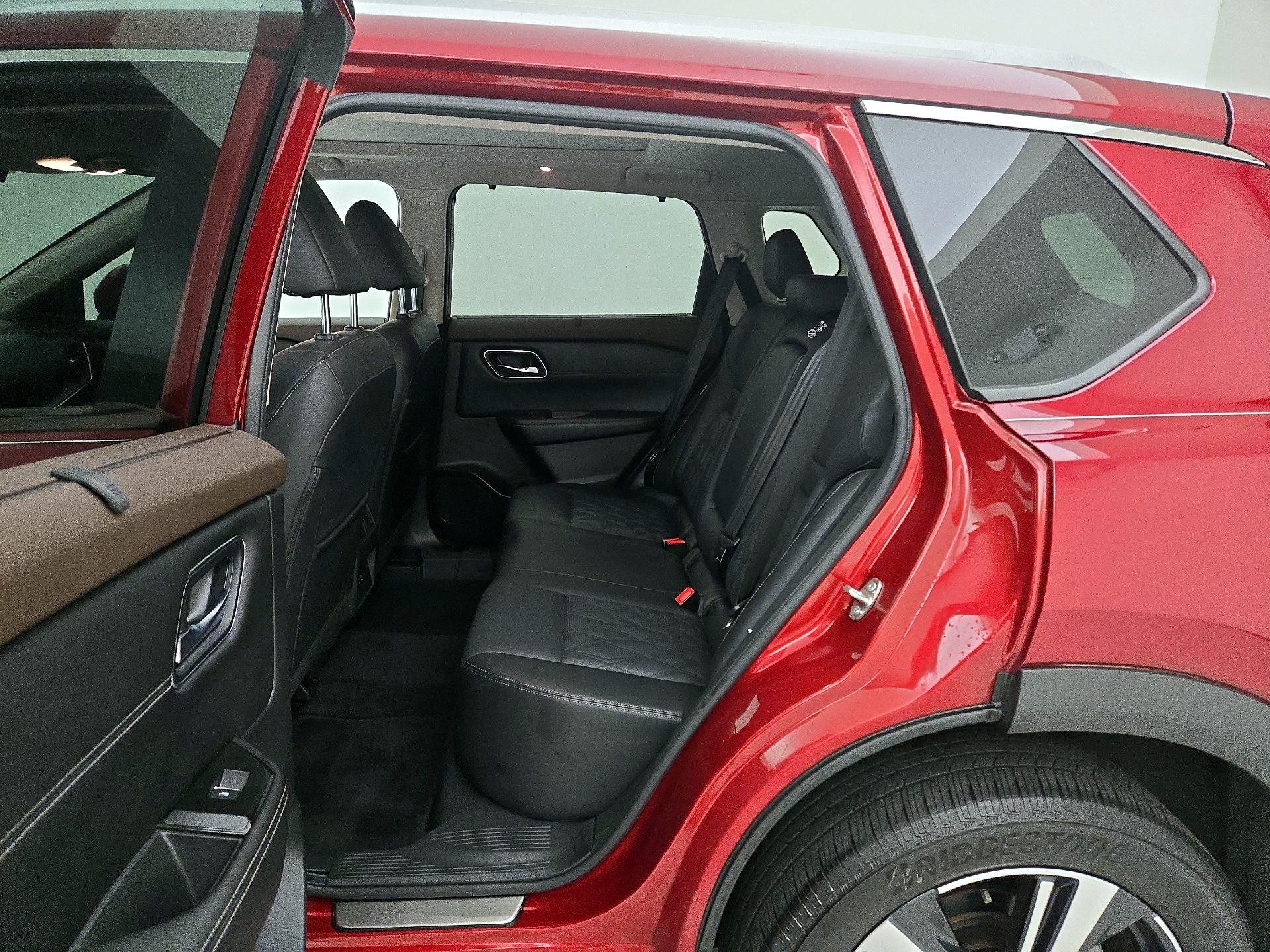 Thumbnail: 2023 Nissan Rogue - 20