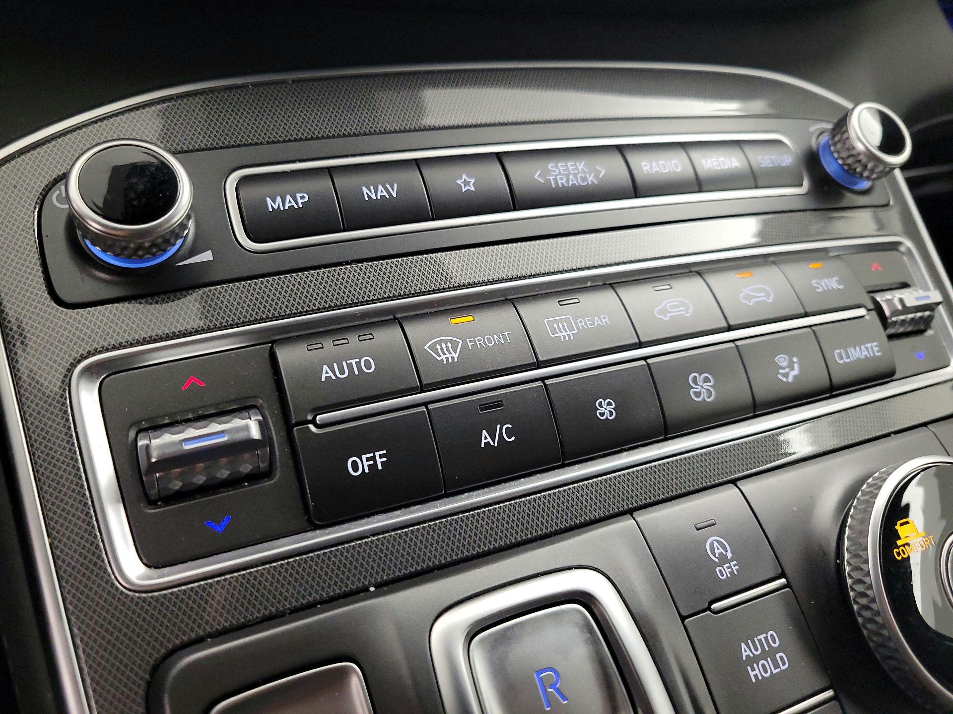 Thumbnail: 2023 Hyundai Santa Fe - 17