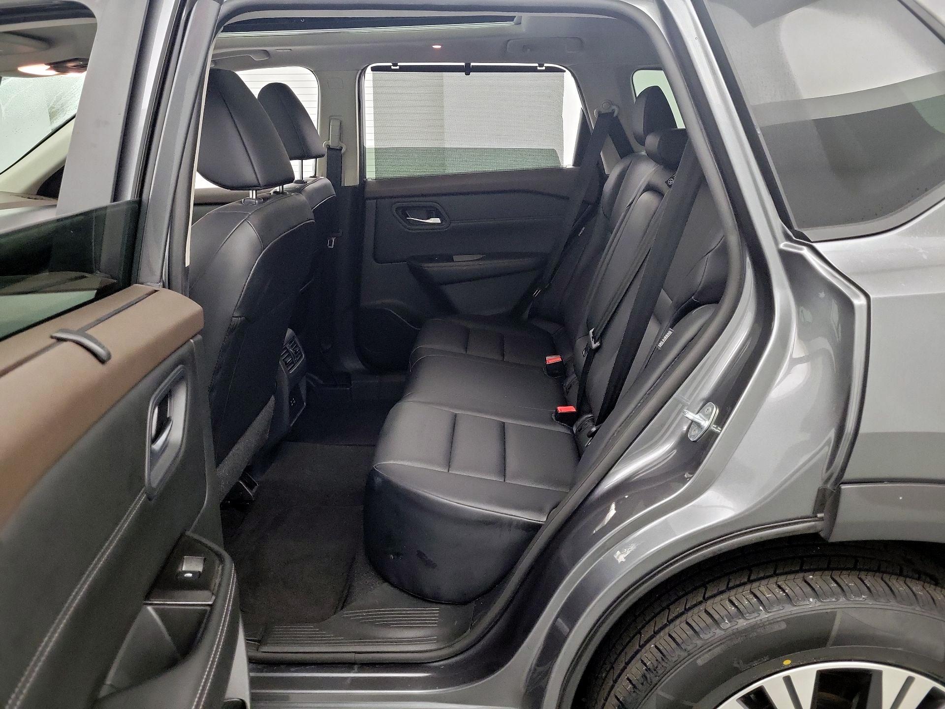 Thumbnail: 2023 Nissan Rogue - 18