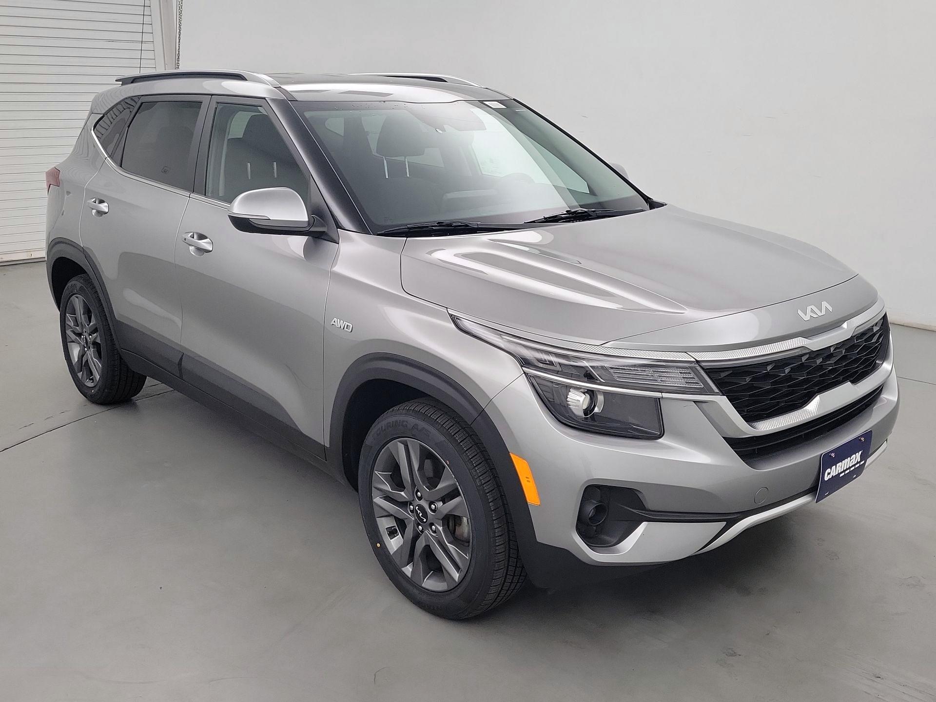 Thumbnail: 2023 Kia Seltos - 1