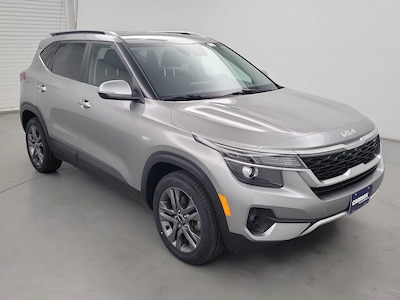 Gray 2023 Kia Seltos S