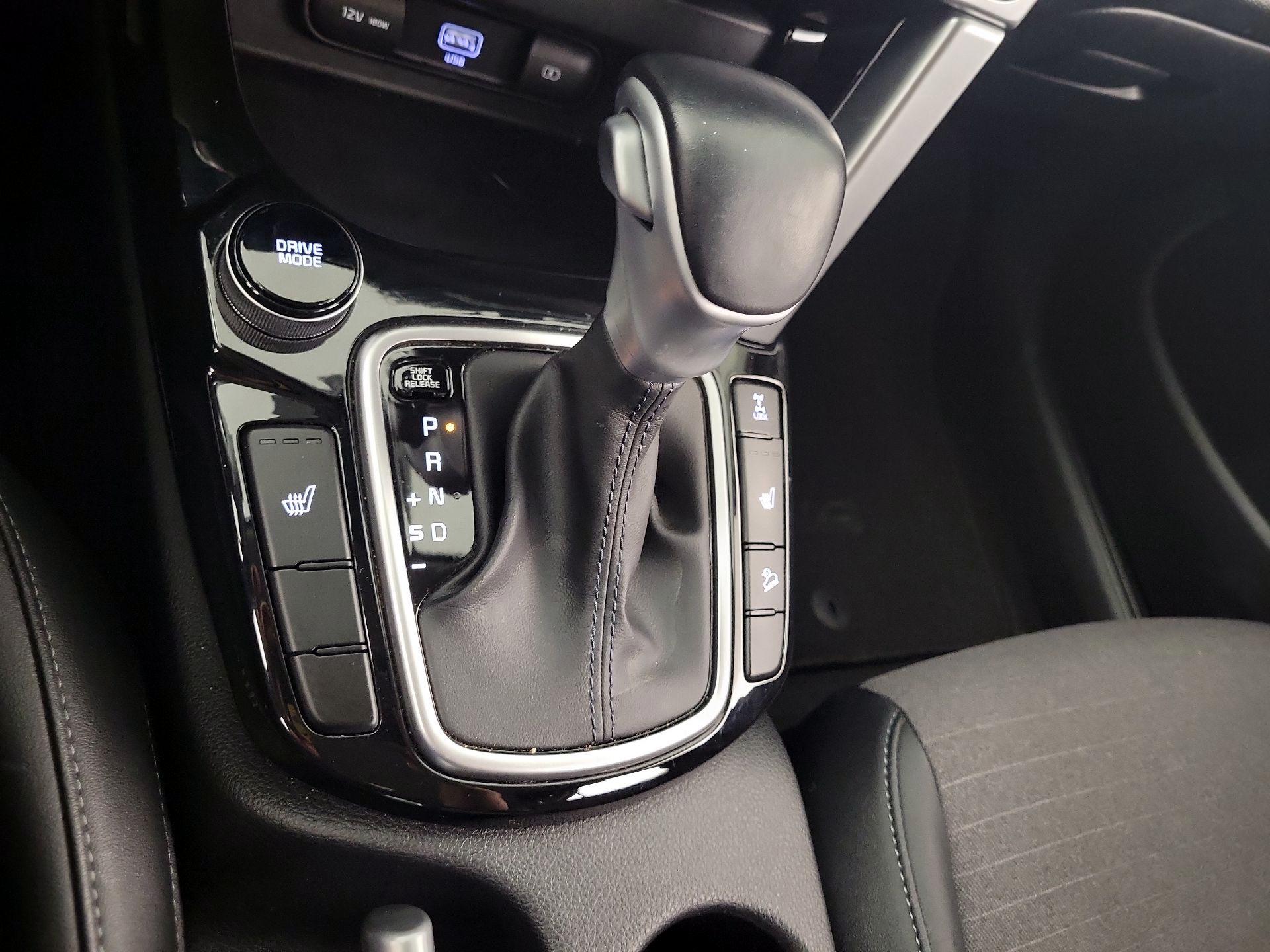 Thumbnail: 2023 Kia Seltos - 16