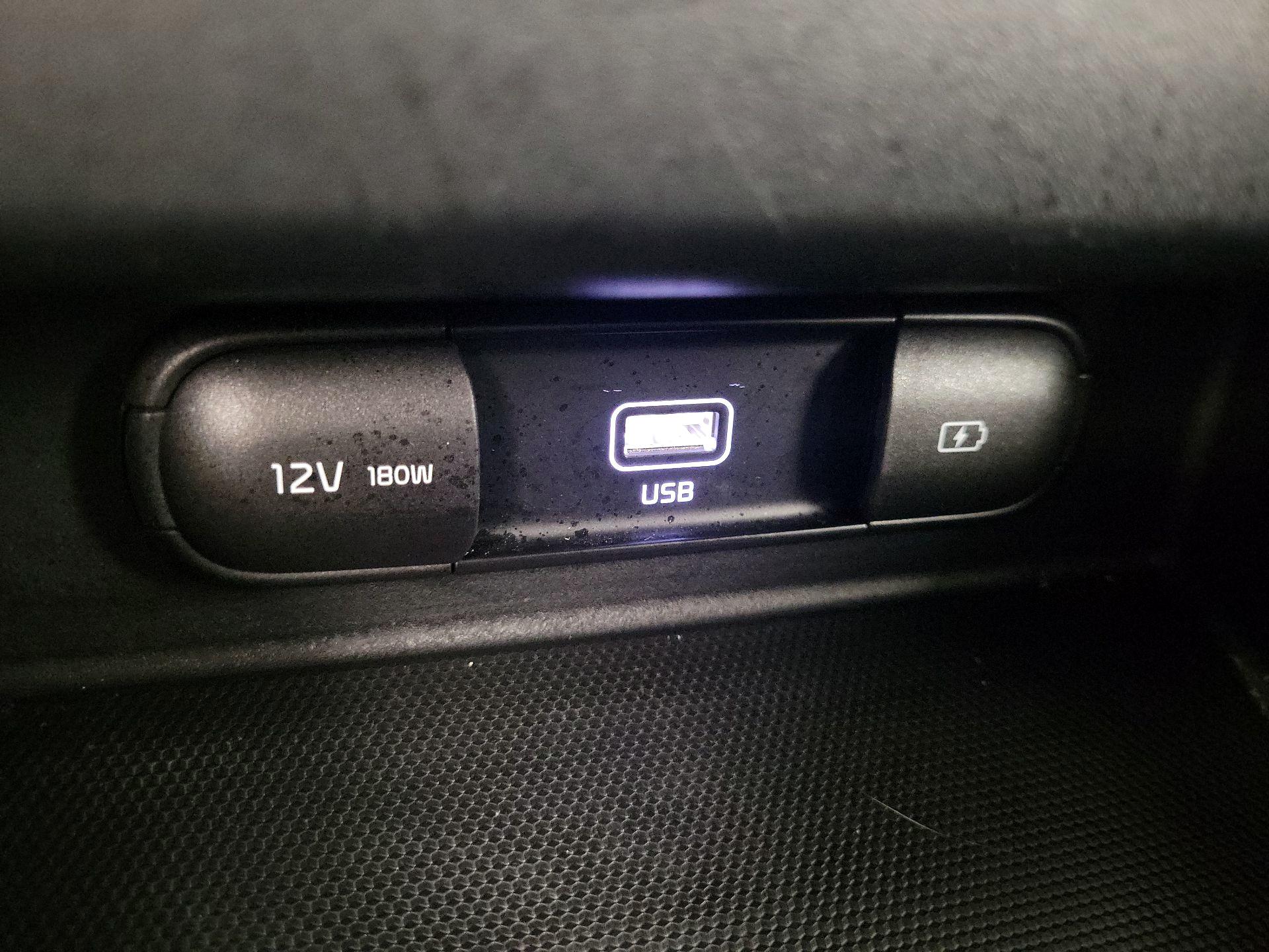 Thumbnail: 2023 Kia Seltos - 17