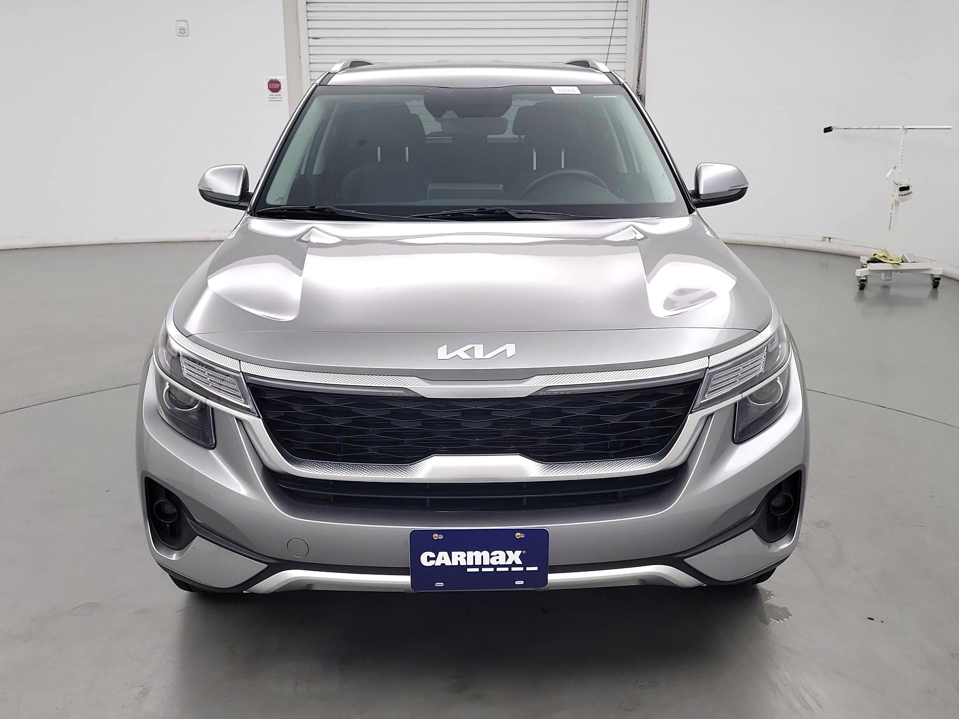 Thumbnail: 2023 Kia Seltos - 2