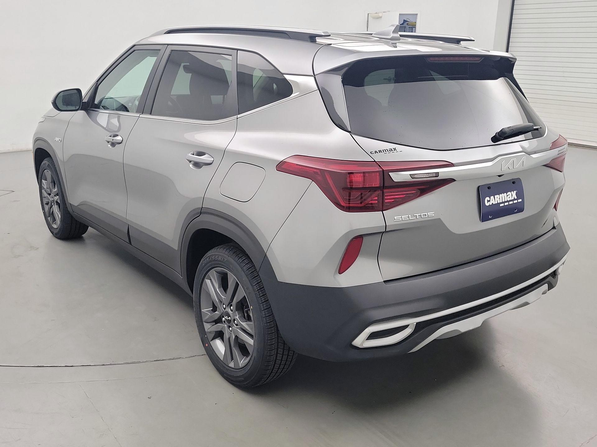 Thumbnail: 2023 Kia Seltos - 7