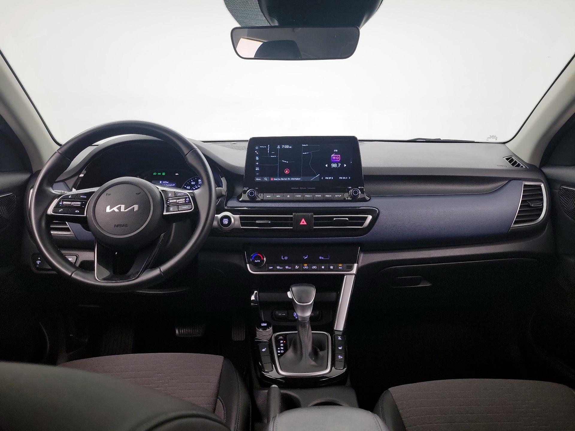 Thumbnail: 2023 Kia Seltos - 8