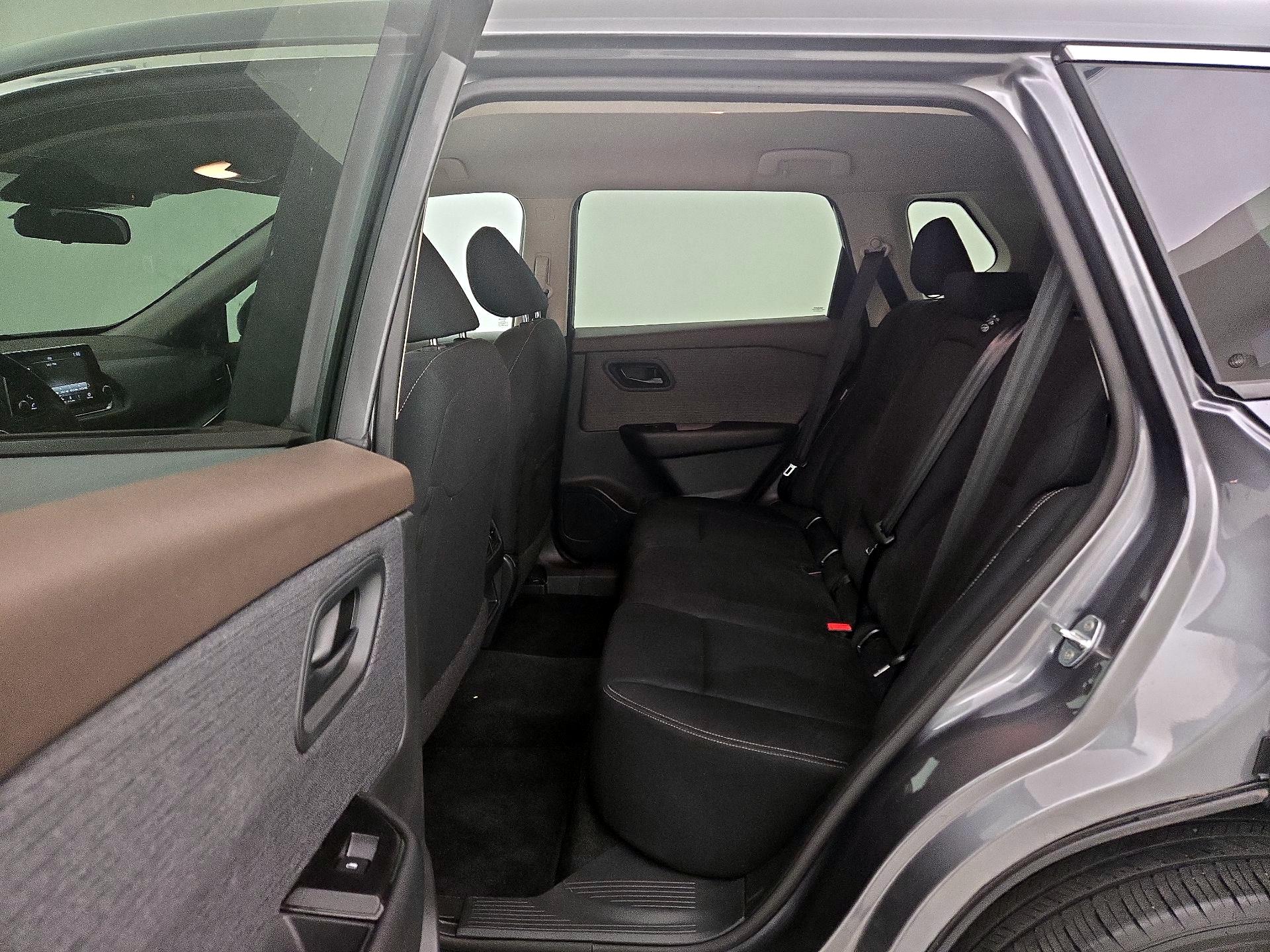 Thumbnail: 2023 Nissan Rogue - 19