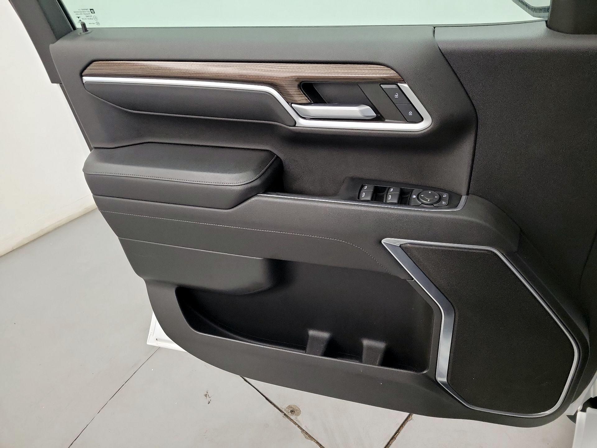 Thumbnail: 2022 Chevrolet Silverado 1500 - 10