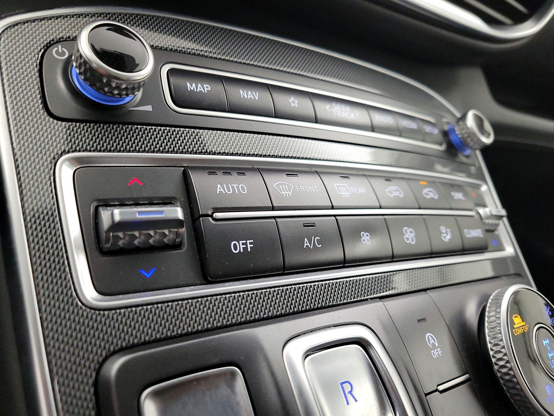 Thumbnail: 2023 Hyundai Santa Fe - 17