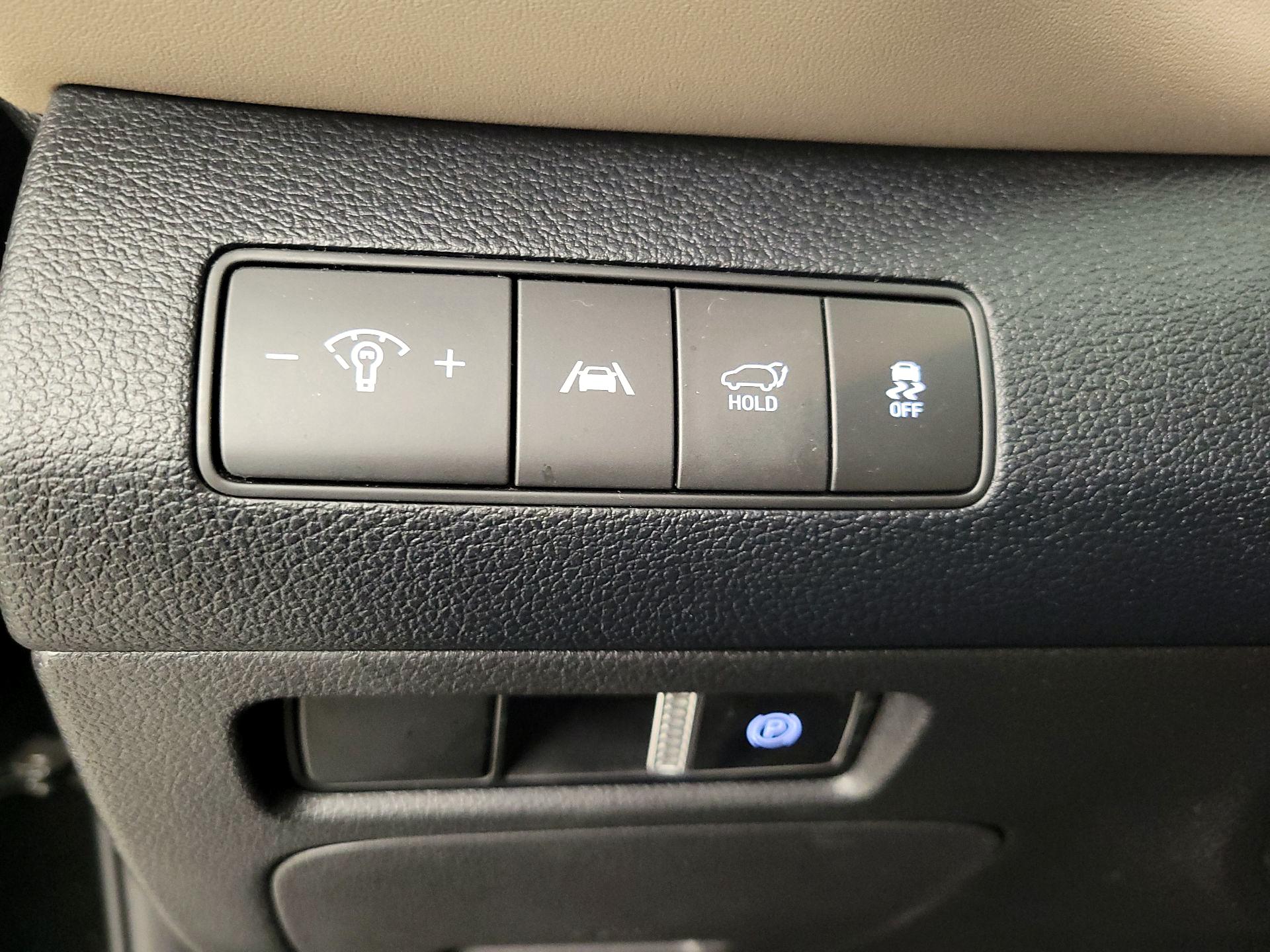 Thumbnail: 2023 Hyundai Santa Fe - 13